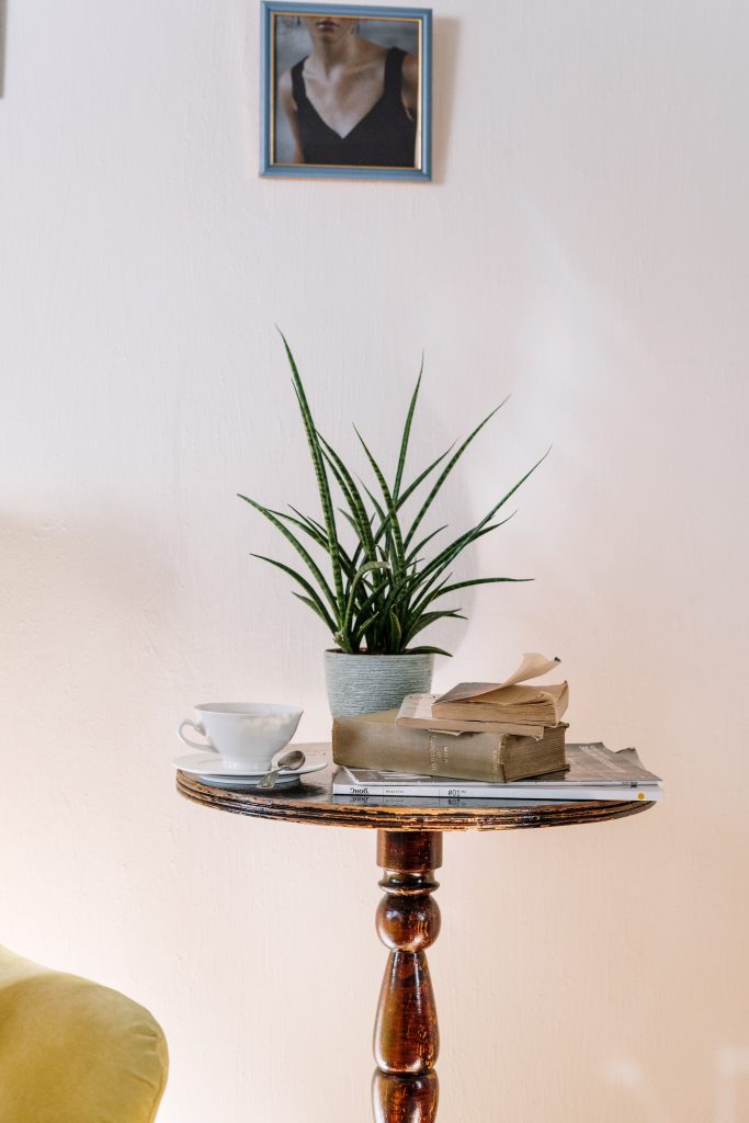 Geometric coffee tables for an interesting and modern touch